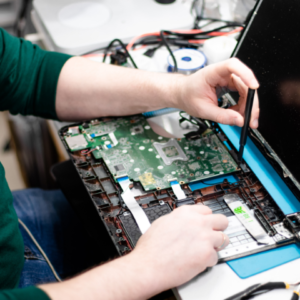 TITRE PRO Technicien assistance informatique