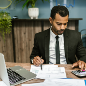 BACHELOR Chargé de gestion et management